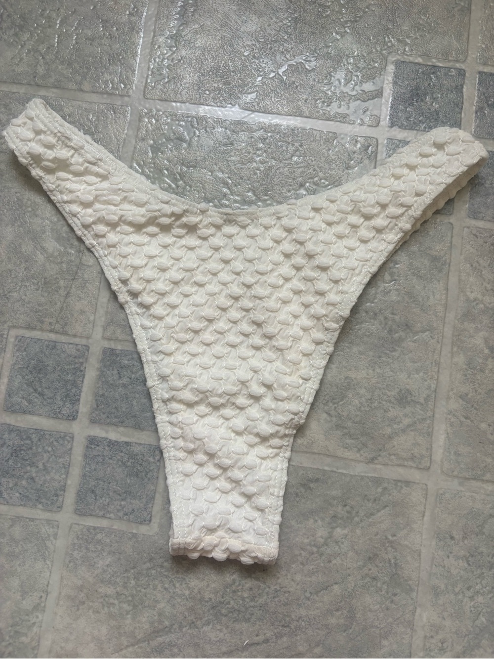 SHEIN Cream Textured Bandeau Bikini Set with Knot Detail - Picture 3 of 8